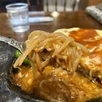 ハンブルグ - ハンバーグの下には、もやしが敷いてあります♡