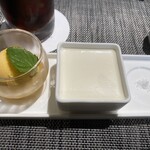 INUI - デザート、ブラマンジュみかんのシャーベット(たぶん)