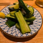 居酒屋 ヨーテル - きゅうりのビール漬けはさっぱりとしていておいしい。