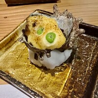 鮨 水魚 - サザエのマヨネーズ焼き。サザエが柔らかくて本当に美味しかった〜