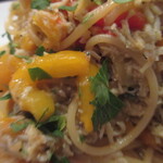 ジュイップ - しらすに、なす、パプリカなどの夏野菜がいっぱい入り、ケッパーでアクセント