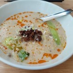 シンガポール発 小籠包と餃子の専門店 ジンホア - ランチ小籠包セット　(担々麺)
