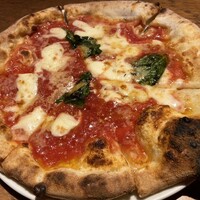 パージナ イタリアン ファイアワークス プラス カフェ ～薪焼きイタリアンとワイン～ - マルゲリータ