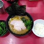 ラーメン 杉田家 - ラーメン並+生ほうれん草+小ライス