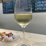 ビストロ スミモト KOBE - 何故かバスクチーズケーキとの相性が良かった、セヴィアンコムサの白