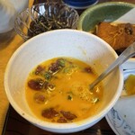 料理 萬口 - かち飯　ぶつ切りかつおと生玉子