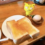 喫茶 アルマ - トーストと茹で玉子付き