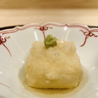 ぎんざ 一二岐 - ①【先付】
                    揚げ胡麻豆腐