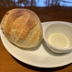 ステーキ懐石都 春日 - パン