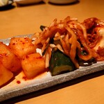 オーロックス - キムチ3種盛合せ