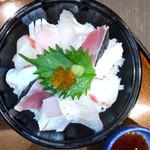 瀬戸内味覚処 芸州 本店 - 海鮮丼 接写