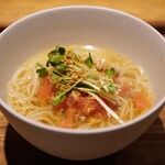 日本料理FUJI - ●本日のラーメン
      今日の魚のお出汁、天城軍鶏、トマト