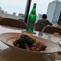 ベージュ アラン・デュカス 東京 - 