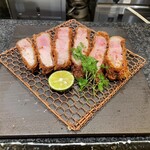 とんかつ マンジェ - TOKYOX 最高の断面！