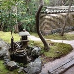 旅亭半水廬 - 部屋の庭はこんな感じ。