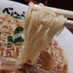 ベトコンラーメンニ吉 - 麺はこんな感じ