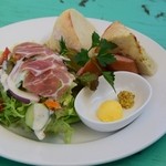 cafe KO-BA - 天然酵母パンのサラダプレート