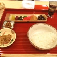 京しずく - 自家製漬物ですって！