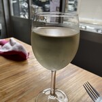 Dietro i tempi - キンキンに冷えた白ワイン@450円