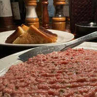 カルネジーオ イースト - 