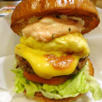 マグズカフェ - 2月限定＠明太マヨチーズオムレツバーガー（アップ）