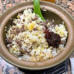 永合成馳名煲仔飯 - 辛味調味料は激辛