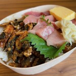 築地やまの - 海鮮ハーフ尽くし　本マグロ✖️うなぎ