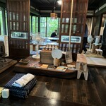 麦家 - 店内は古民家、昭和の時代に戻る。