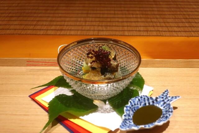 miwa itou薄紫色の装飾的なガラスグラス きずき miwa itou薄紫色の装飾的なガラスグラス きずき