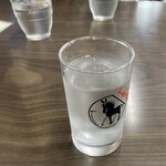 角屋食堂 - 冷タン、何故か私のだけ麦焼酎仕様