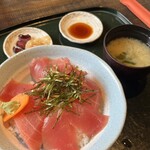 海わ屋 - マグロ丼
