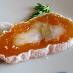 徳山鮓 - 干柿に飯とクルミ（氷魚に飯の柑橘ソースをかけたのは写真撮る前に食べちゃいました）