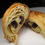 グーグーベーカリー - 【再訪10】パンオショコラ断面