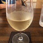 レストラン シン - グラスワイン(白)¥300