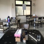 天紅 - 店内はとても綺麗です。