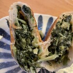 いろは堂 本店 - もう少し綺麗に割りたかったけど、もちもち&熱々で限界です…