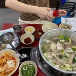 진옥화 할매 원조 닭한마리 - タレは自分で作ります