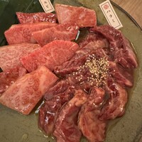 焼肉 しゃぶしゃぶ 石田屋。 北野坂店 - 