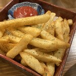 焼き鳥・肉刺し すみか - フライドポテト（味はコンソメです）