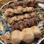 焼き鳥・肉刺し すみか - お任せ五本盛り