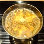 富小路 やま岸 - 雲丹と蓴菜の冷やし粥