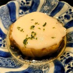 富小路 やま岸 - 京都の賀茂茄子　上に白味噌の餡