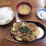 大辻食堂 - 焼きそば定食 600円