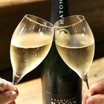 餃子とスパークリング バブルス - シャンパーニュで乾杯♪