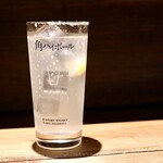 餃子とスパークリング バブルス - 餃子に合うレモンサワー