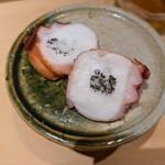 254747162 - 「蛸ぶつ　炭塩」