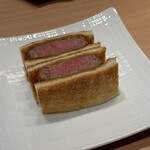 254749687 - 黒毛和牛ヒレカツサンド
