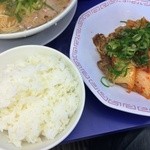 来来亭 - 豚キムチ定食（こってりラーメン　９６０円）