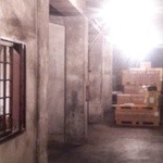 MARUFUJI WINERY - こちらが蔵コンサート会場になります。200人位収容可能