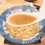 RAMEN ぶろす - 豚骨らーめん｢ぶこつ｣(スープリフト)